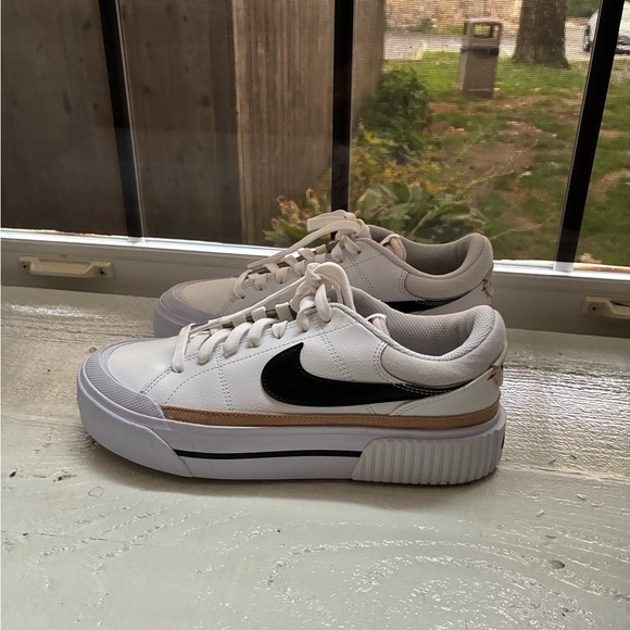 Nike Women’s Court Legacy Lift - Picture 6 of 7